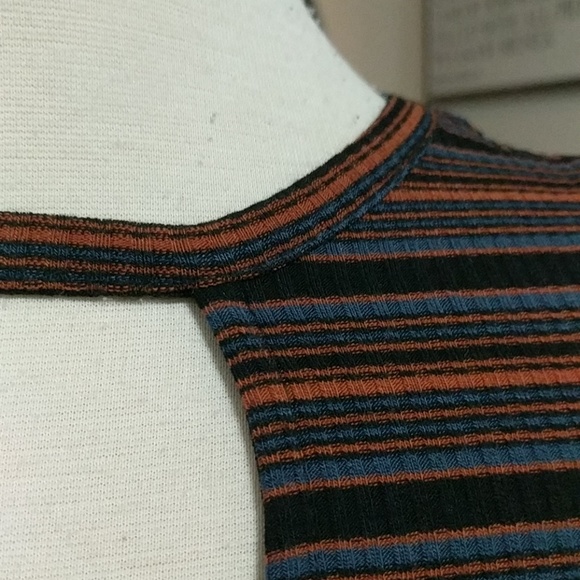 ANTHROPOLOGIE Harlow & Graham Cold Shoulder Top ~ NWT - Picture 4 of 6